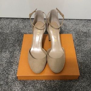 Unisa suede block heel with ankle strap, light brown/tan, 7.5 (TTS)